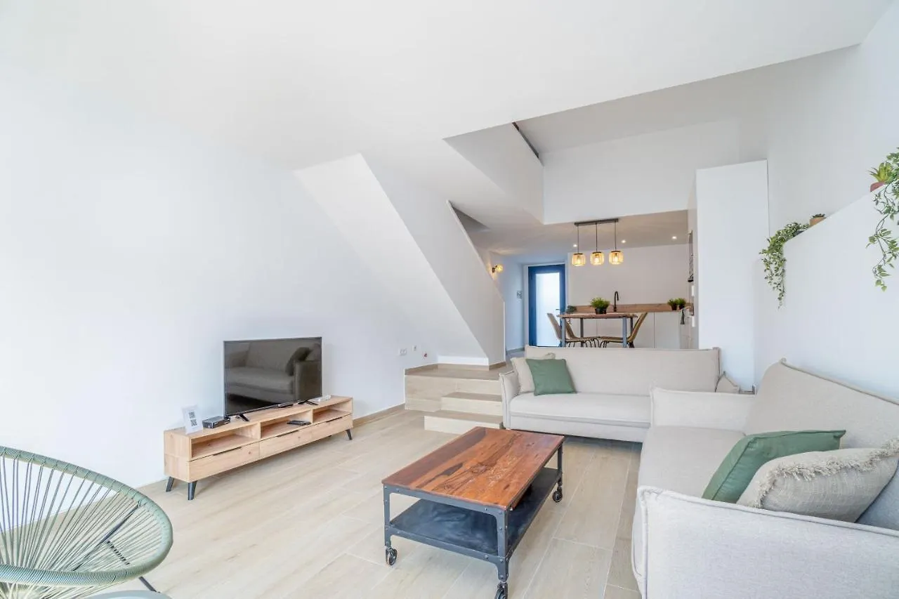 405-Casa Al Canal Con Amarre Empuriabrava Tatil Evi