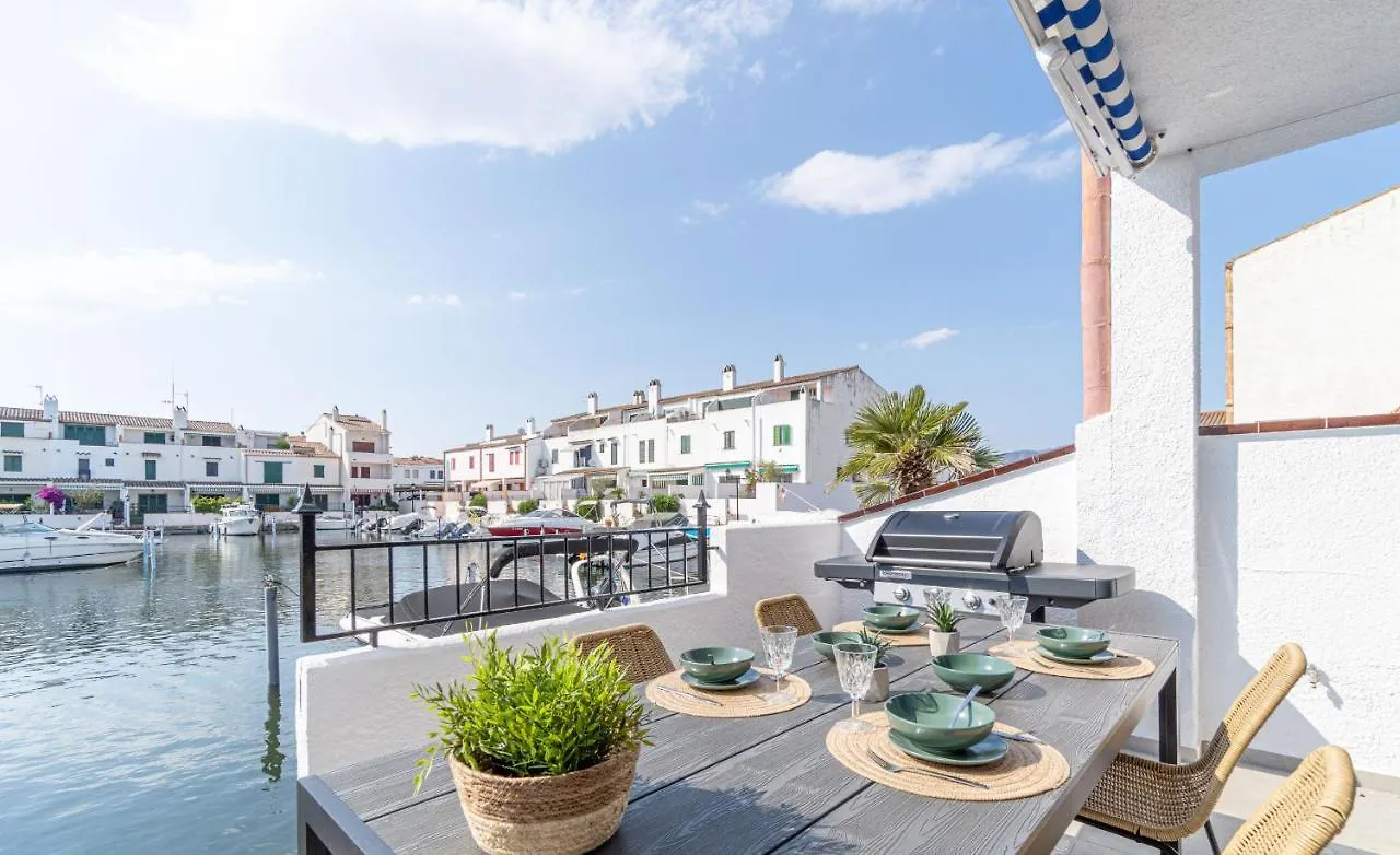 405-Casa Al Canal Con Amarre Empuriabrava İspanya